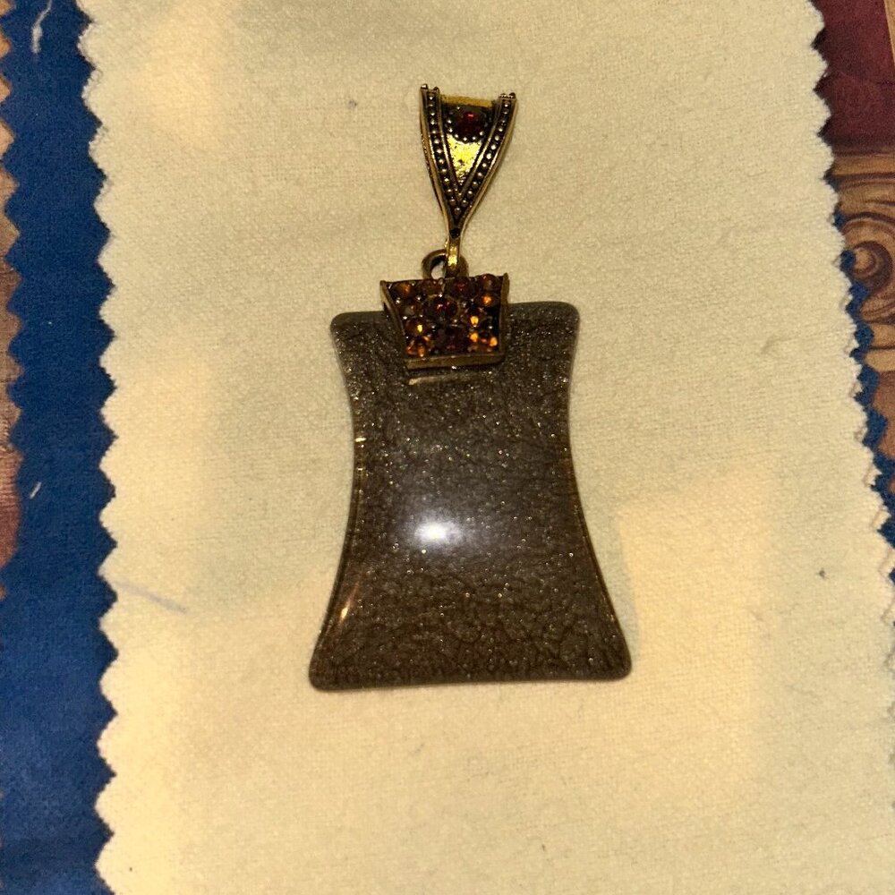 Elegant Brown and Gold Pendant Necklace with Green Imitation Stone